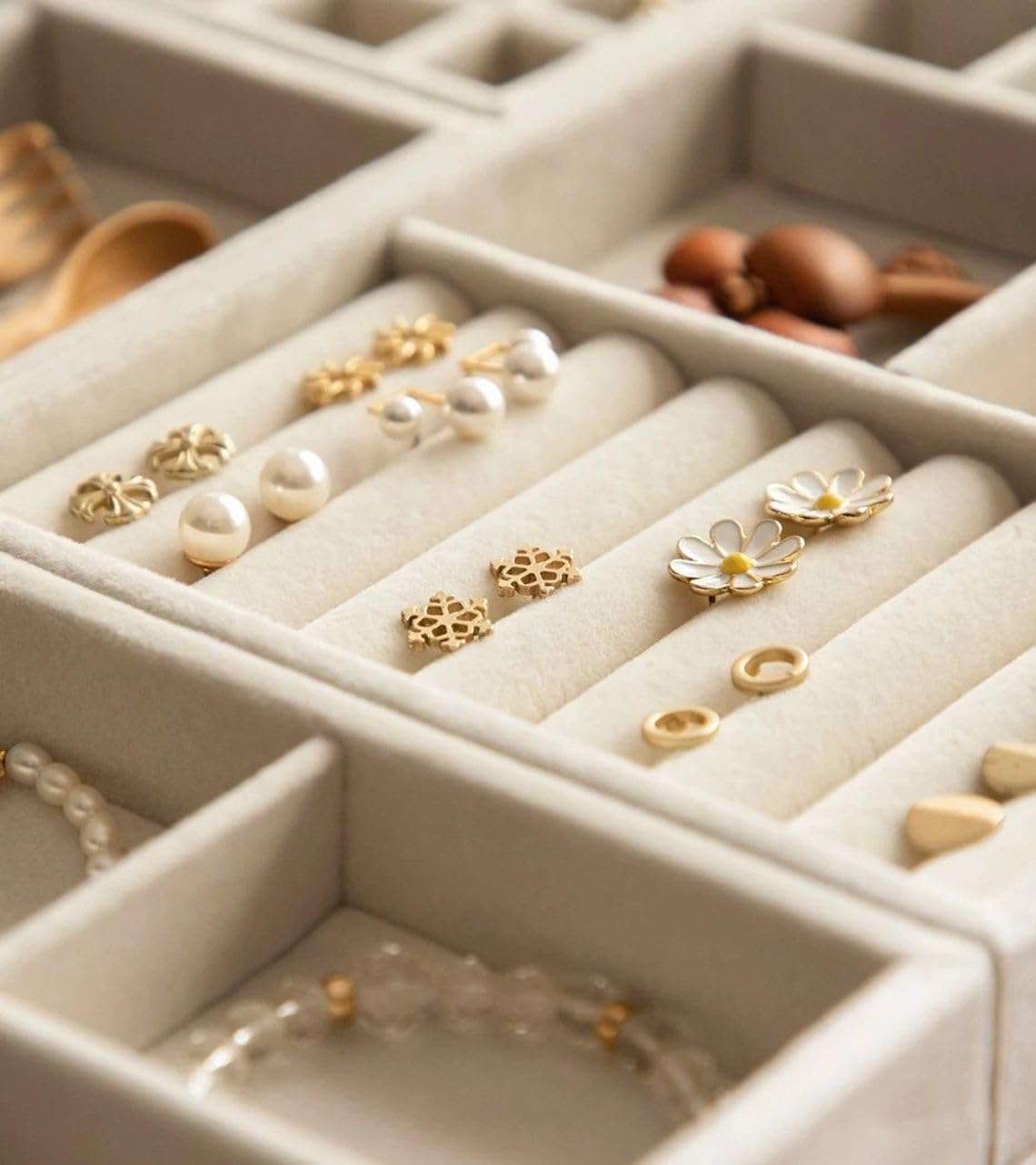 Elsjoy Set of 8 Velvet Jewelry Tray, Drawer Insert Divided Storage Holder Stackable Jewelry Organizer, Necklace Bracelet Display Tray for Earring, Ring, Brooch, Watch - 6