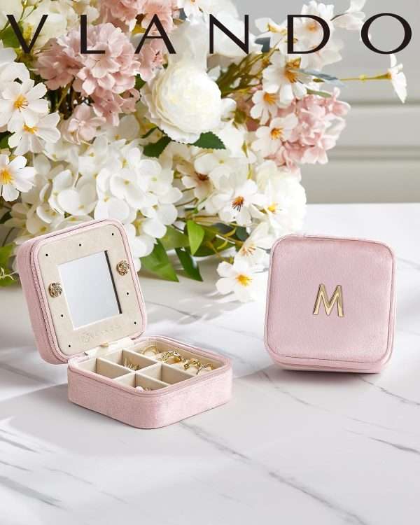 Vlando First Mothers day Gifts for New Mom, M Initial Travel Jewelry Case, Small Jewelry Travel Case, Personalized Travel Mini Jewelry Case, Birthday Gifts for Women Mom Grandma - Letter M, Pink - 2
