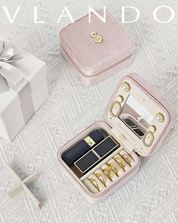 Vlando First Mothers day Gifts for New Mom, M Initial Travel Jewelry Case, Small Jewelry Travel Case, Personalized Travel Mini Jewelry Case, Birthday Gifts for Women Mom Grandma - Letter M, Pink - 6