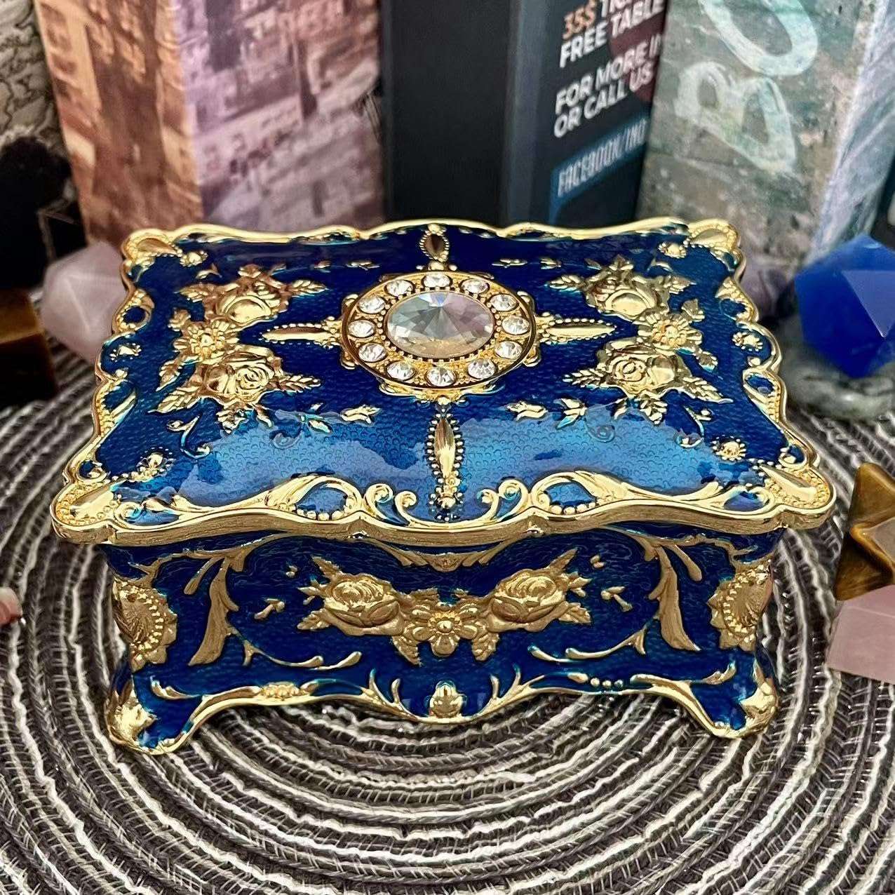 Jewelry Chest Rose Pastoral Style Metal Box Trinket Vintage Trinket Gemstone Storage Tray Treasure Souvenir Gift Case for Girls Women (Golden Blue, Small) - 2