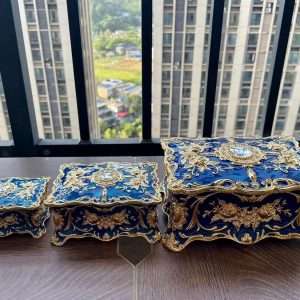 Jewelry Chest Rose Pastoral Style Metal Box Trinket Vintage Trinket Gemstone Storage Tray Treasure Souvenir Gift Case for Girls Women (Golden Blue, Small) - 5