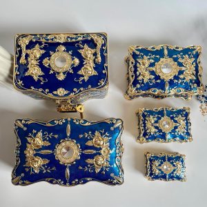Truewon Jewelry Chest Rose Pastoral Style Metal Box Trinket Vintage Trinket Gemstone Storage Tray Treasure Souvenir Gift Case for Girls Women (Golden Blue, Large) - 5